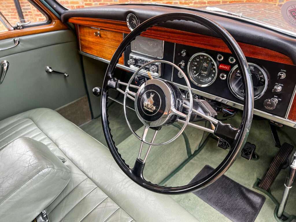 Rover P4