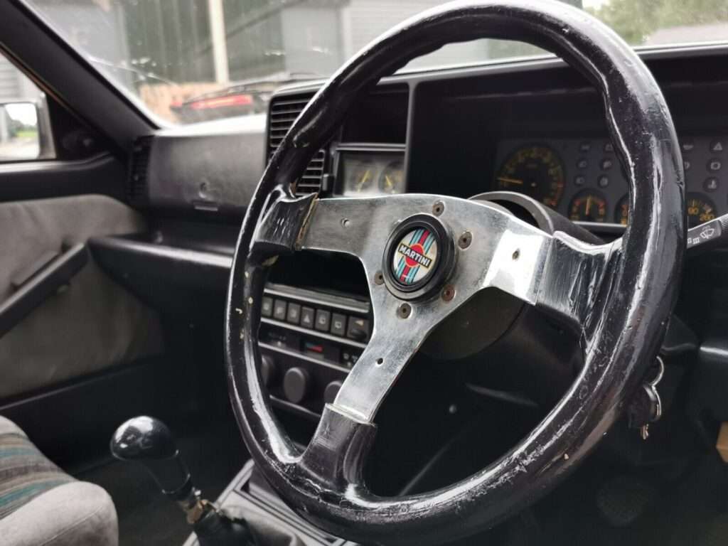 1991 Lancia Delta HF TURBO interior