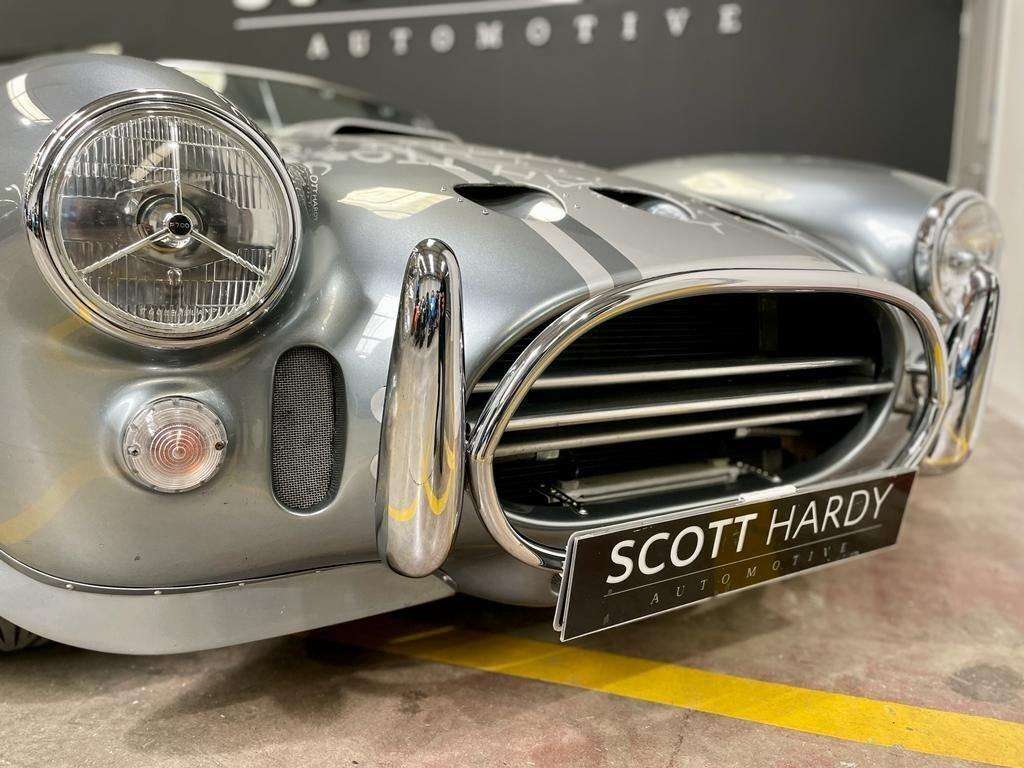 AC Cobra replica AK 427 6.3 1
