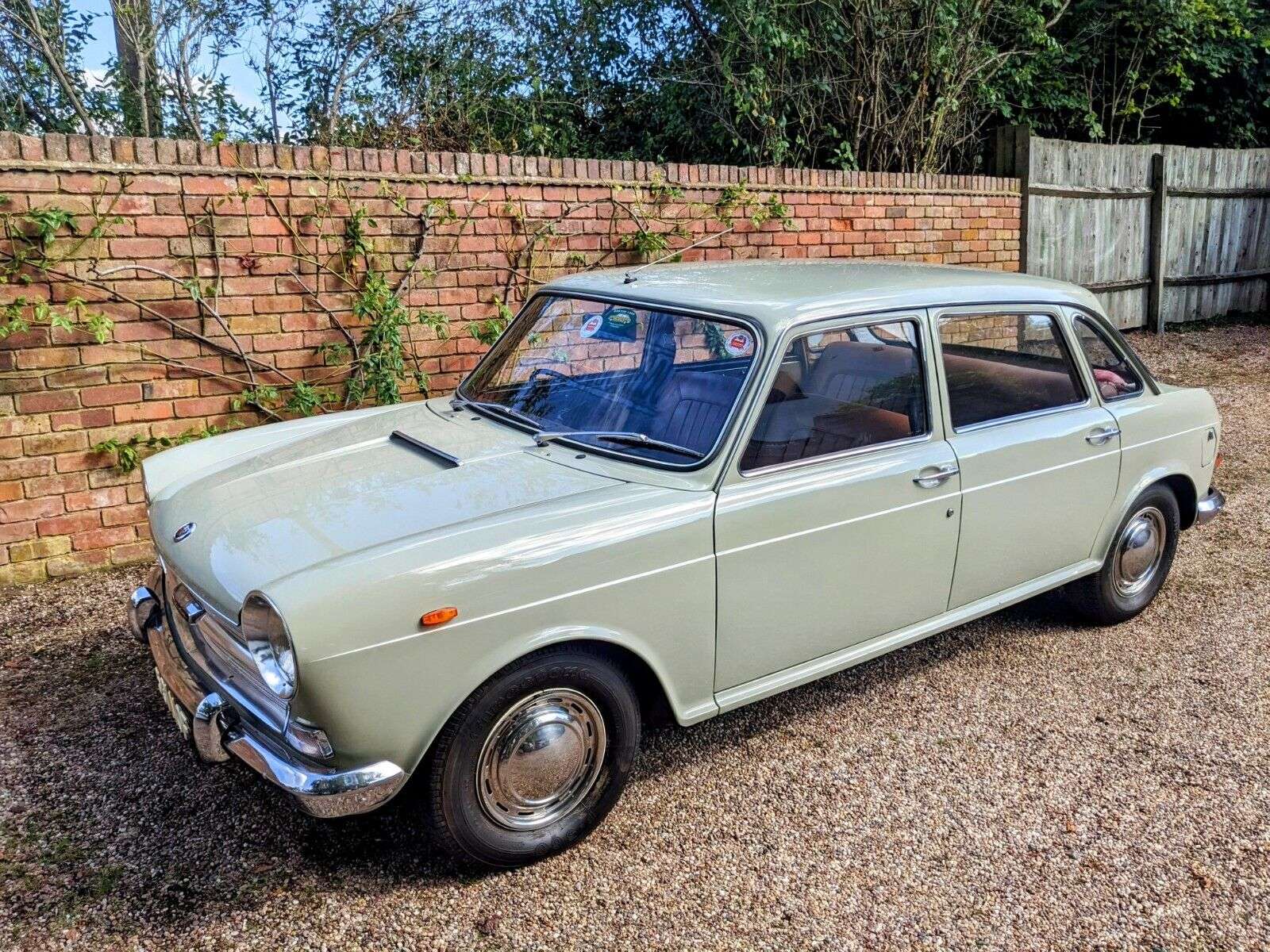 Austin 1800 Landcrab prototype front