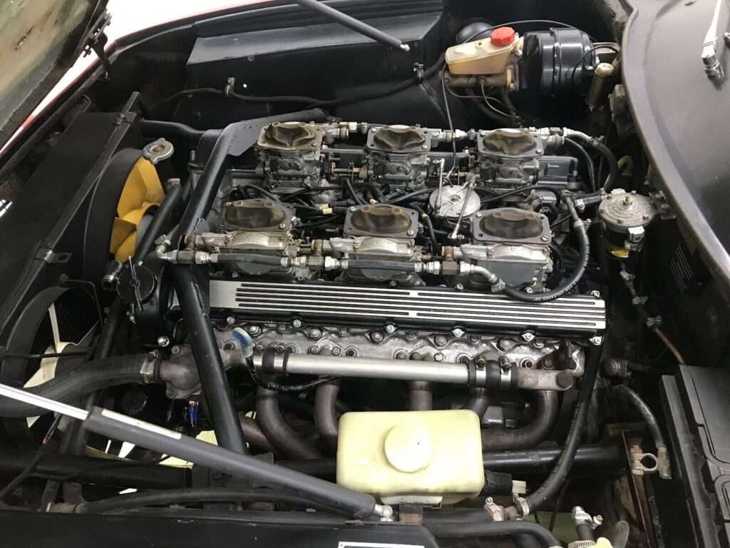 Ferrari 365 Daytona Spider replica engine