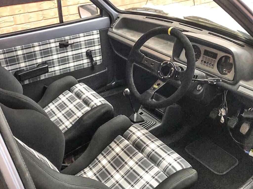 Mk1 Fiesta 2.0 Zetec 190BHP interior