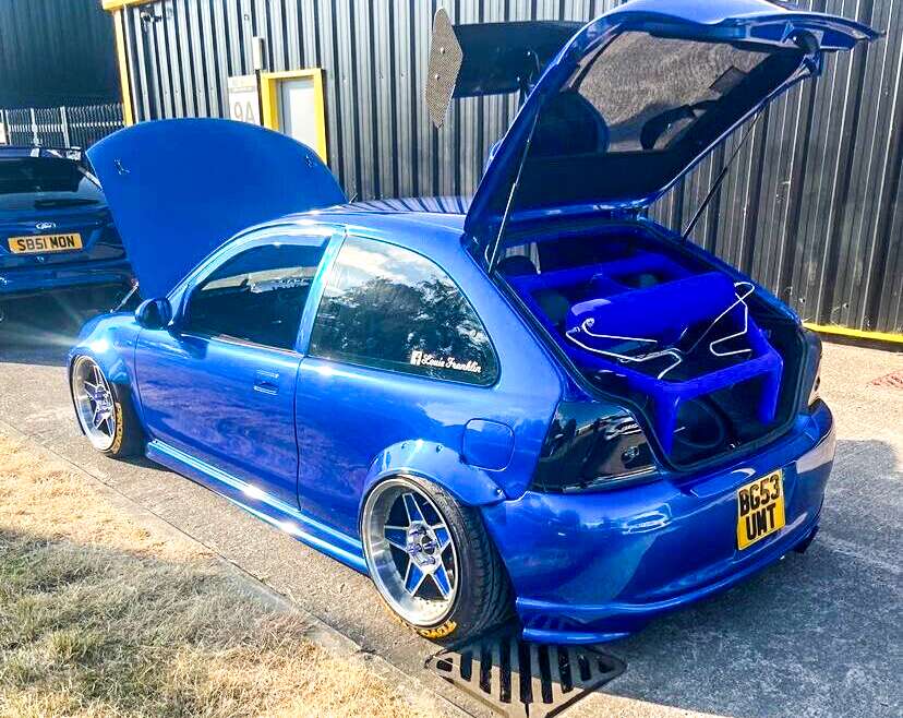 Rover MG ZR heavily modified side