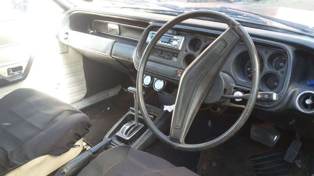 Ford Granada MK1 3ltr V6 Coupe interior