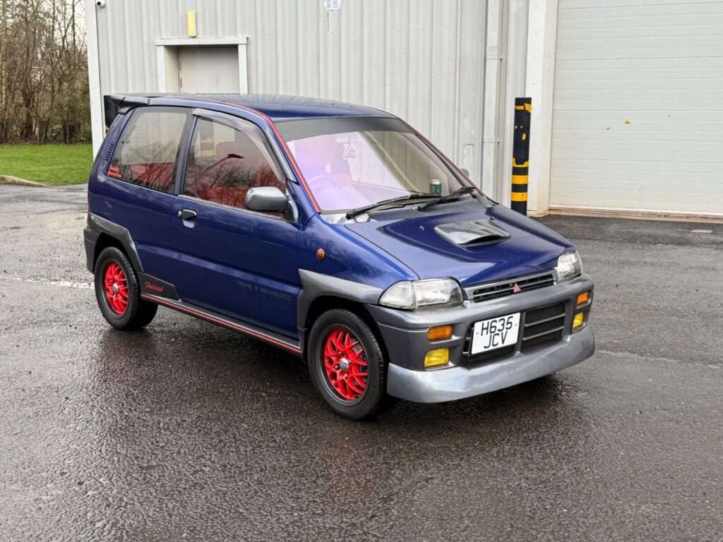 Mitsubishi Minica Dangan Zz 4 1