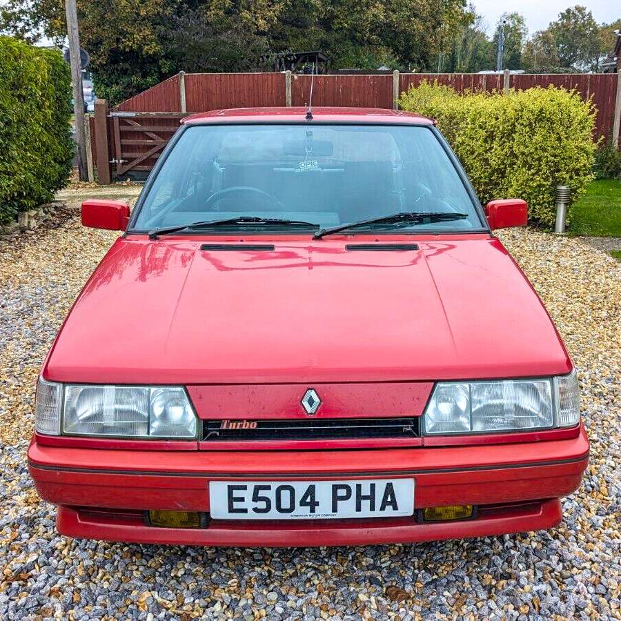 Renault 11 Turbo 220225 1