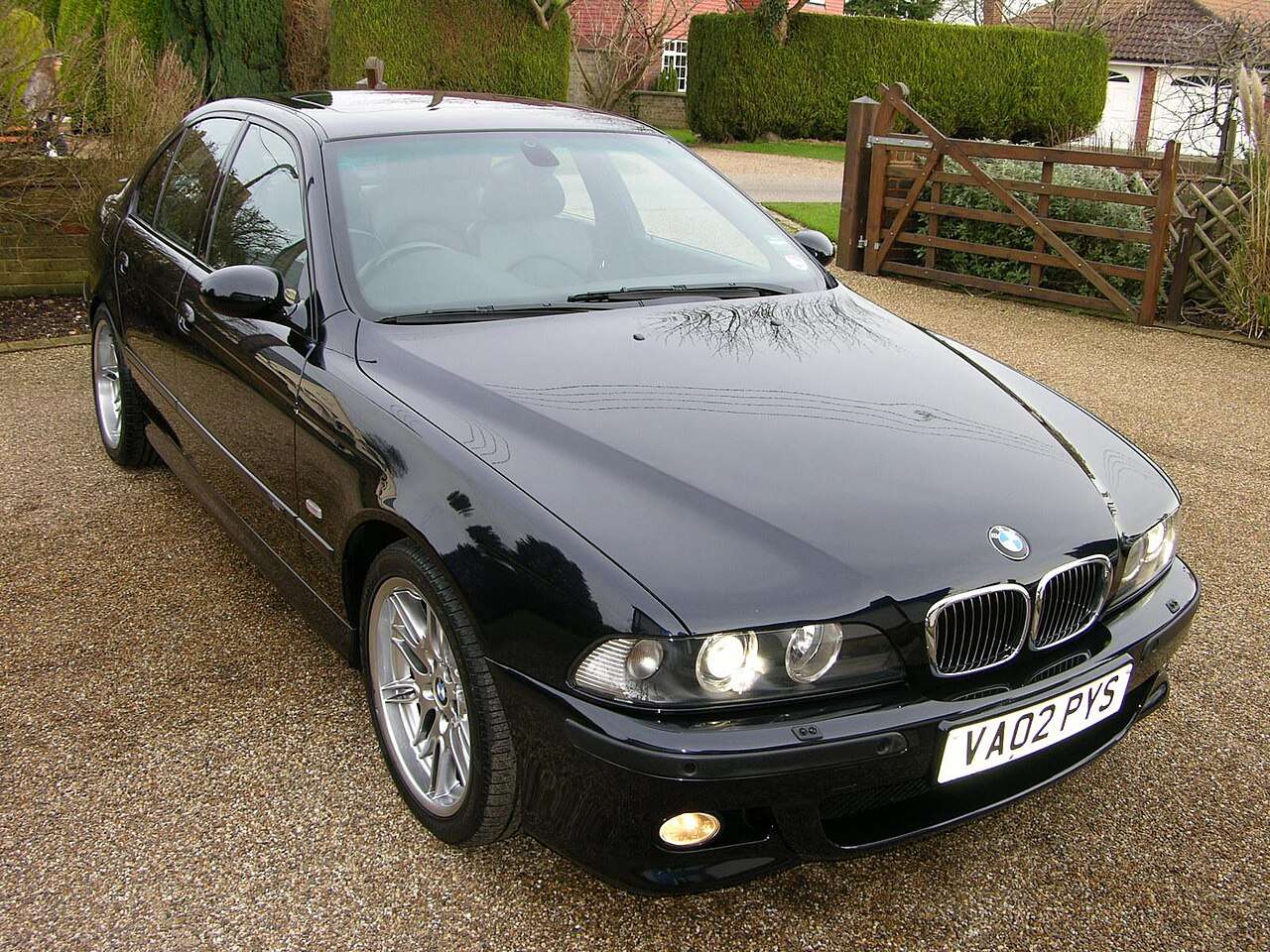 BMW M5 (E39) alternative view or variant