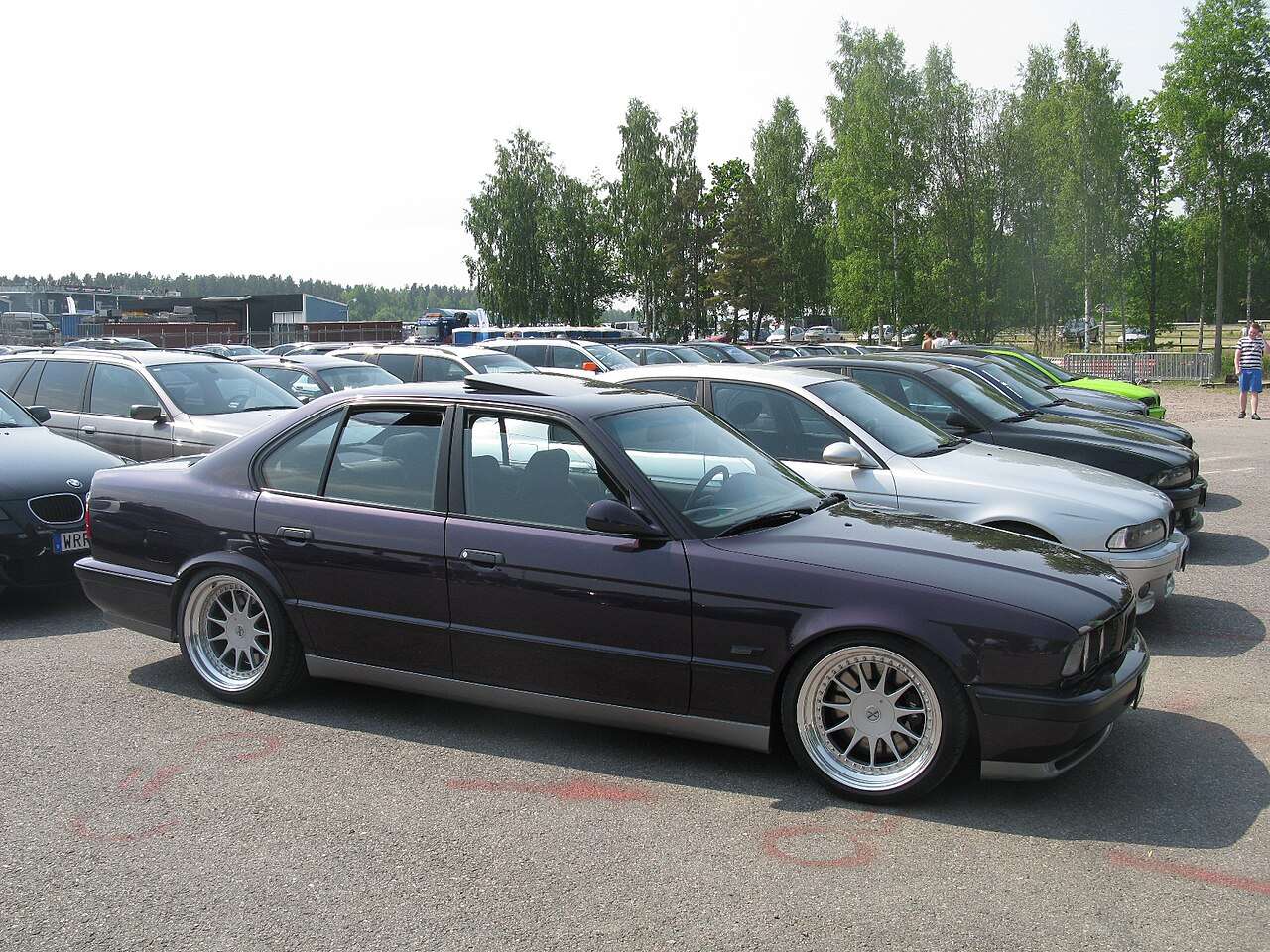 BMW M5 (E34) engineering and design detail