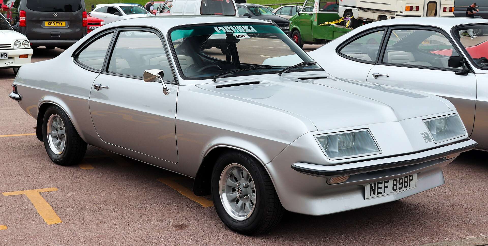 1976 Vauxhall Firenza HP 2279 DN 2.3 front view