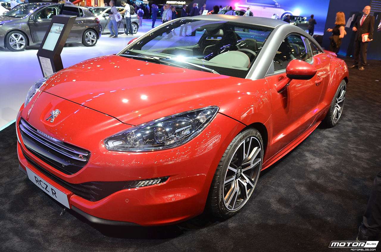 Peugeot RCZ R viewed from the front three-quarter angle