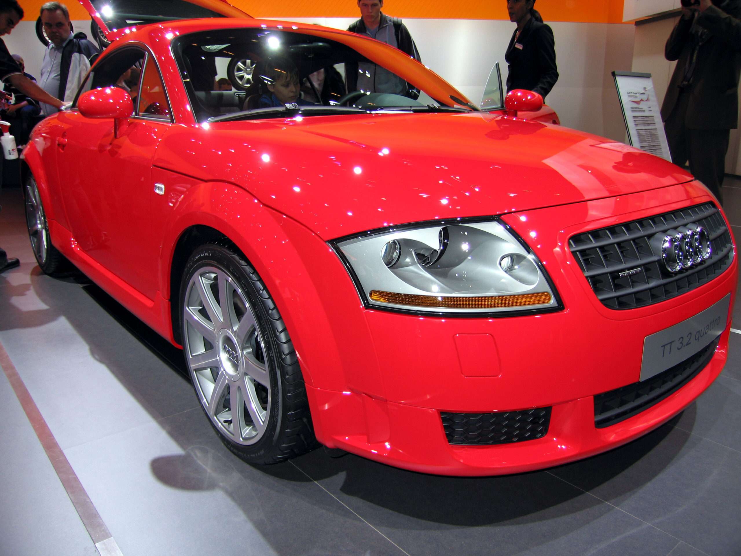 Audi TT 3.2 quattro 8N exterior