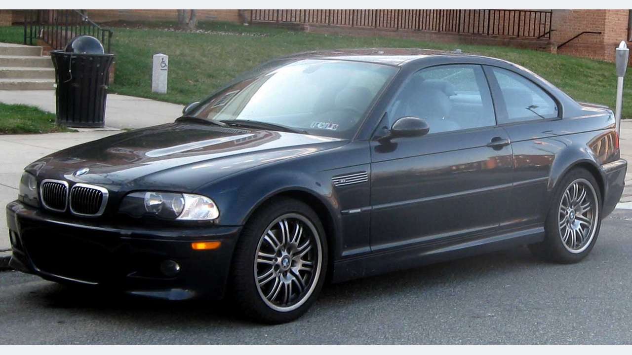 BMW M3 E46 fixed-roof Coupé, front three-quarter view