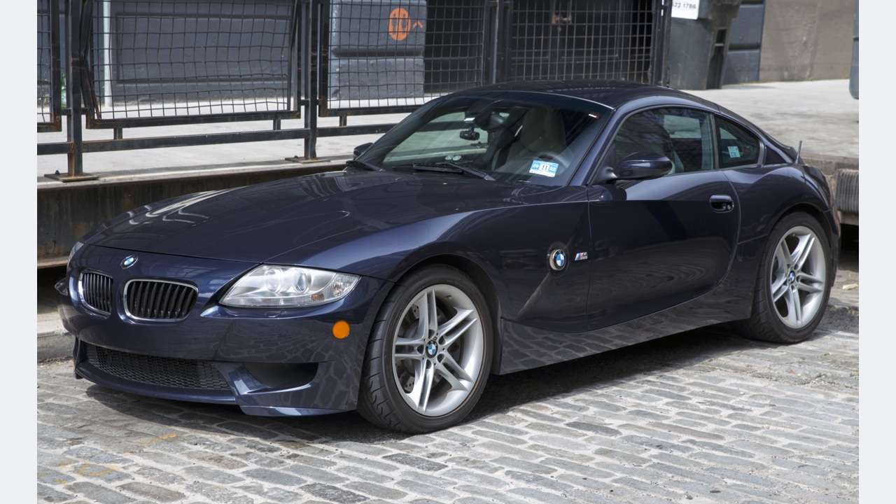 BMW Z4 M Coupe E86 fixed-roof car, front three-quarter view