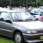 1989 Daihatsu Charade 1.0 GTti front three-quarter view