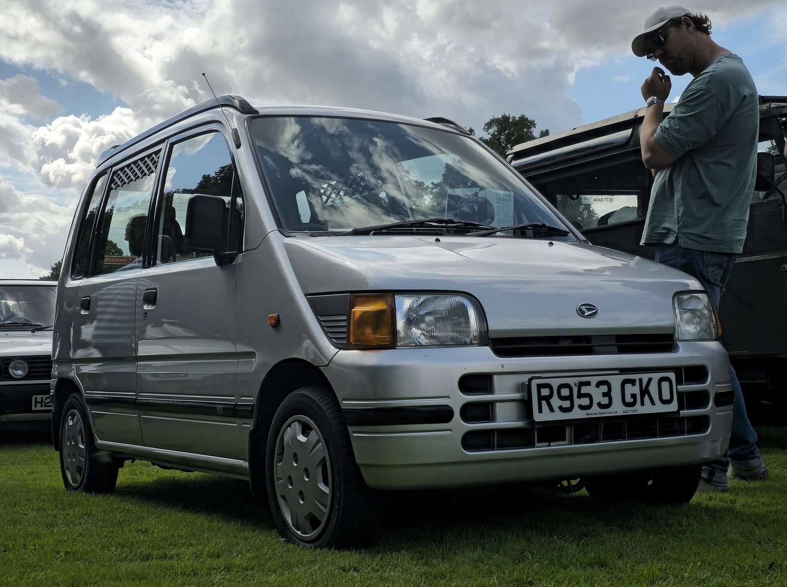 1998 UK-market Daihatsu Move Plus rear three-quarter view