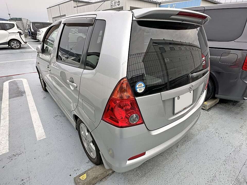 Daihatsu YRV Turbo M201G rear view