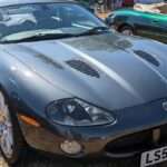 2003 Jaguar XKR coupé front three-quarter view