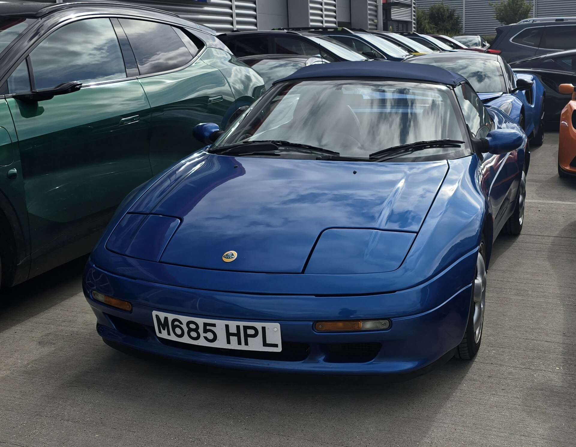 Lotus Elan M100 SE and S2: History, Specifications and Buying Guide