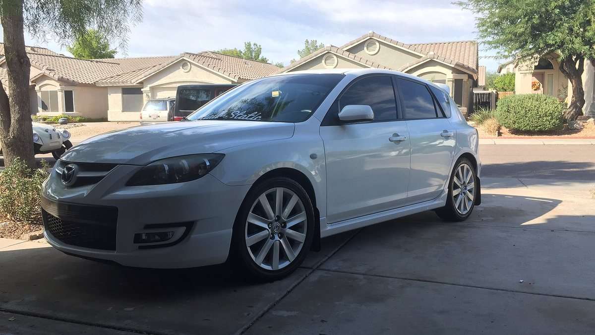 Mazda3 MPS front three-quarter view