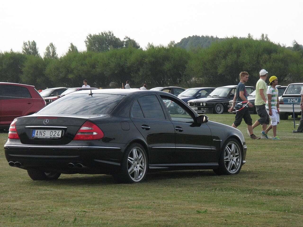 Mercedes-Benz E55 AMG V8 Kompressor front view