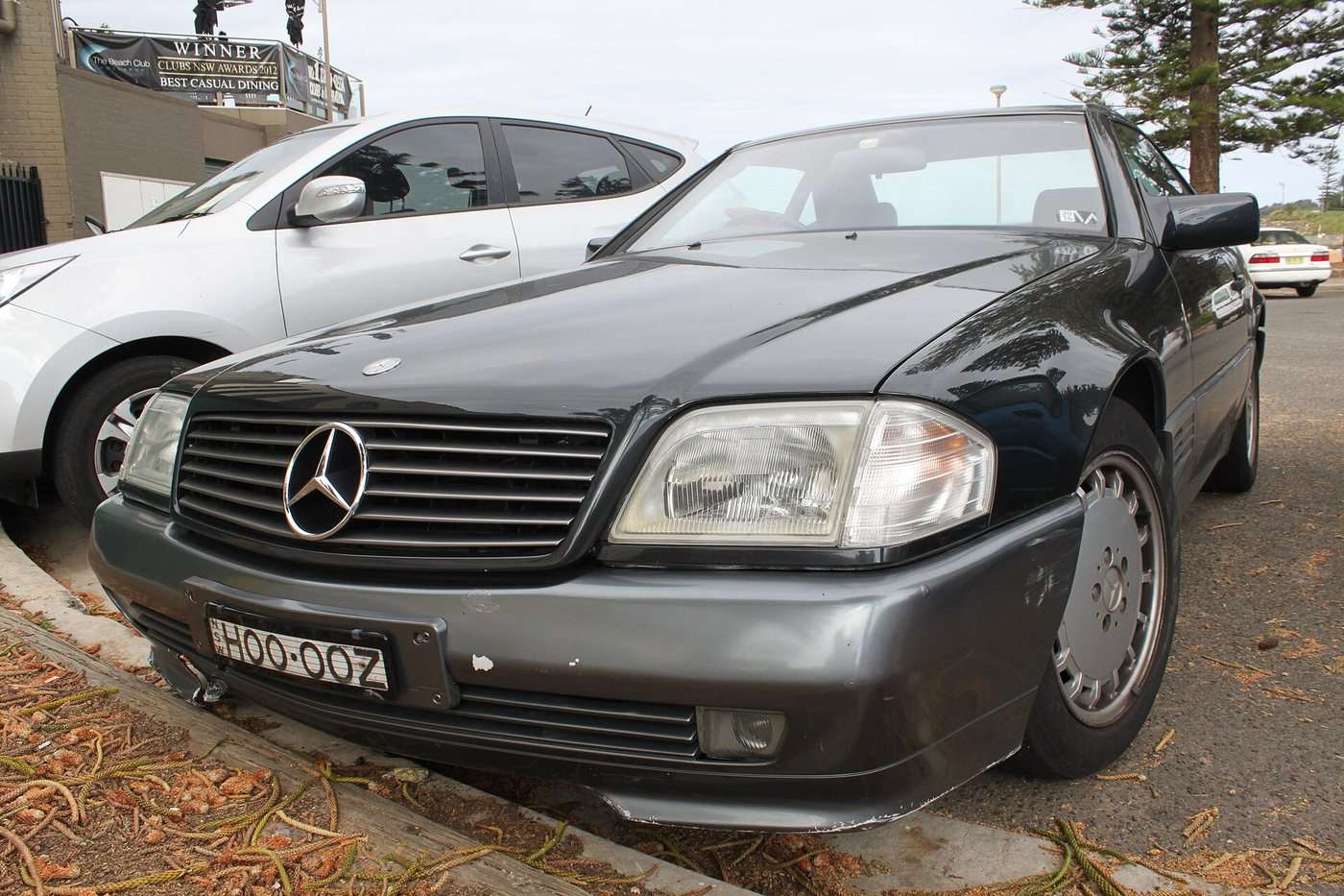 Mercedes-Benz R129 500 SL front view