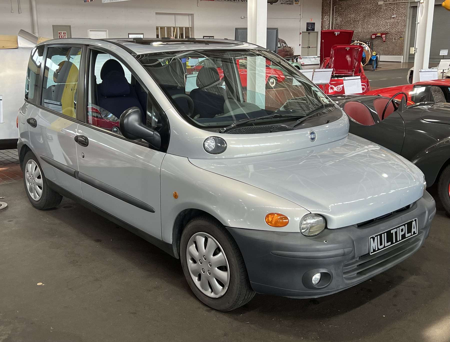 Silver first-generation Fiat Multipla viewed from the front three-quarter angle