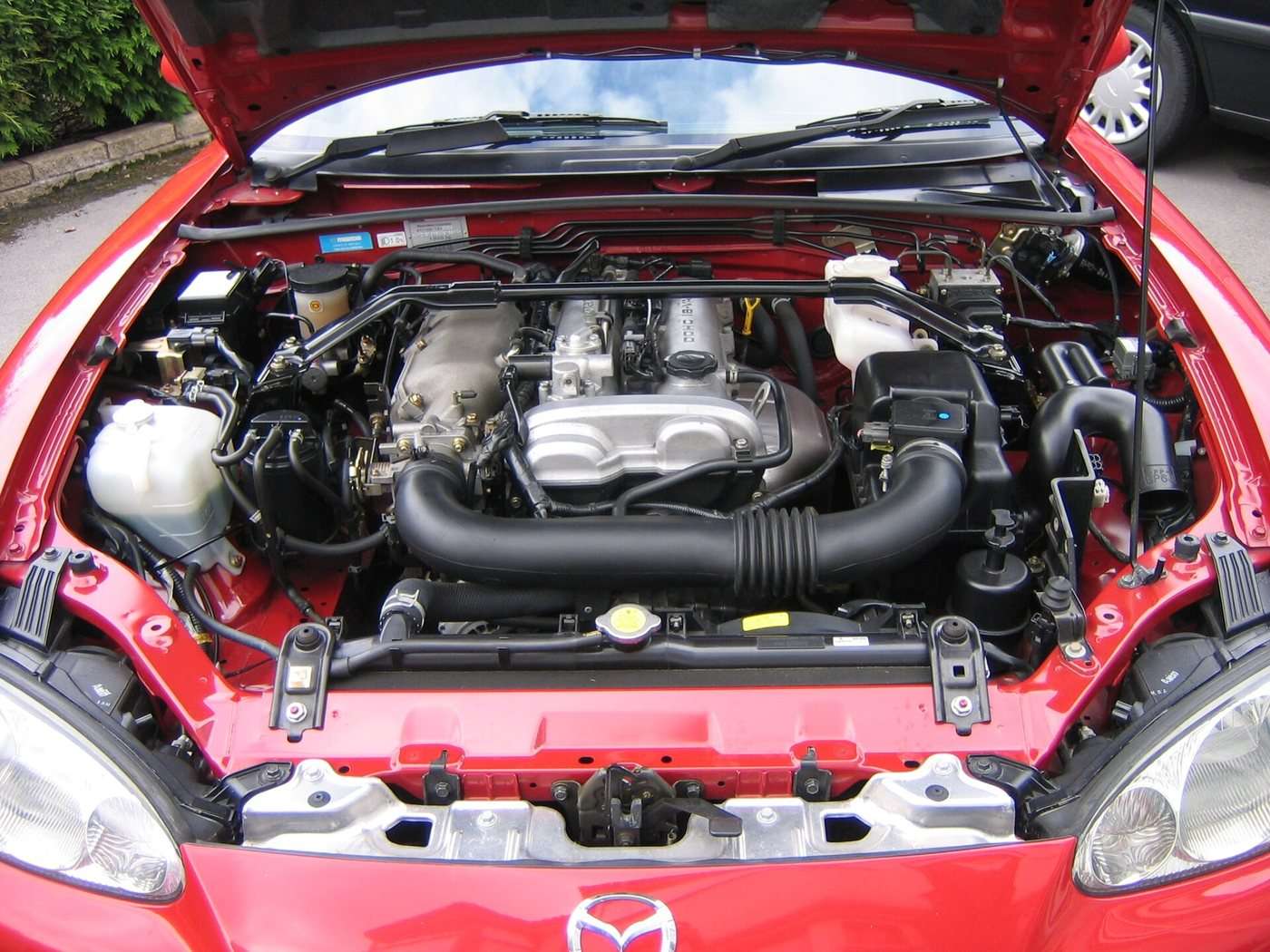 Mazda MX-5 NB 1.8-litre engine bay