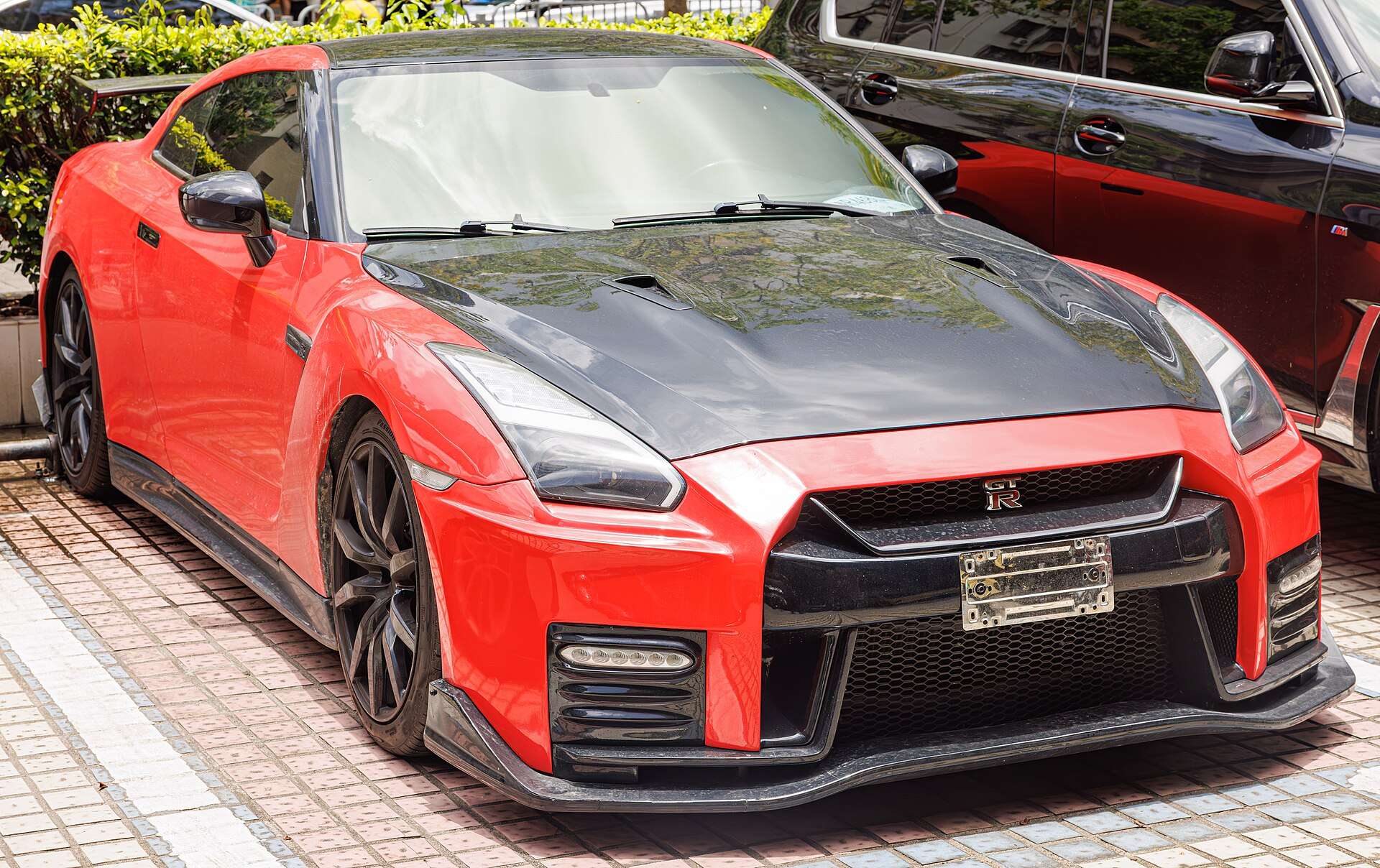 Black Nissan GT-R R35 rear three-quarter view