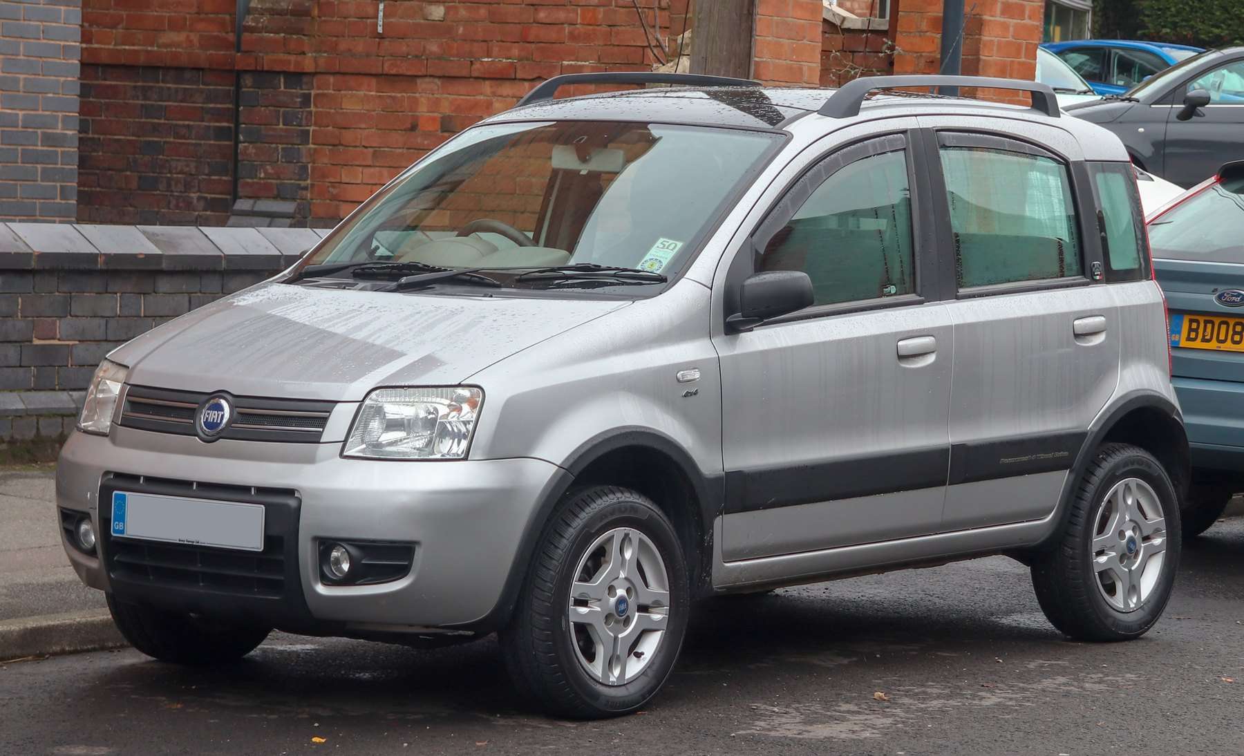 Silver second-generation Fiat Panda 4x4