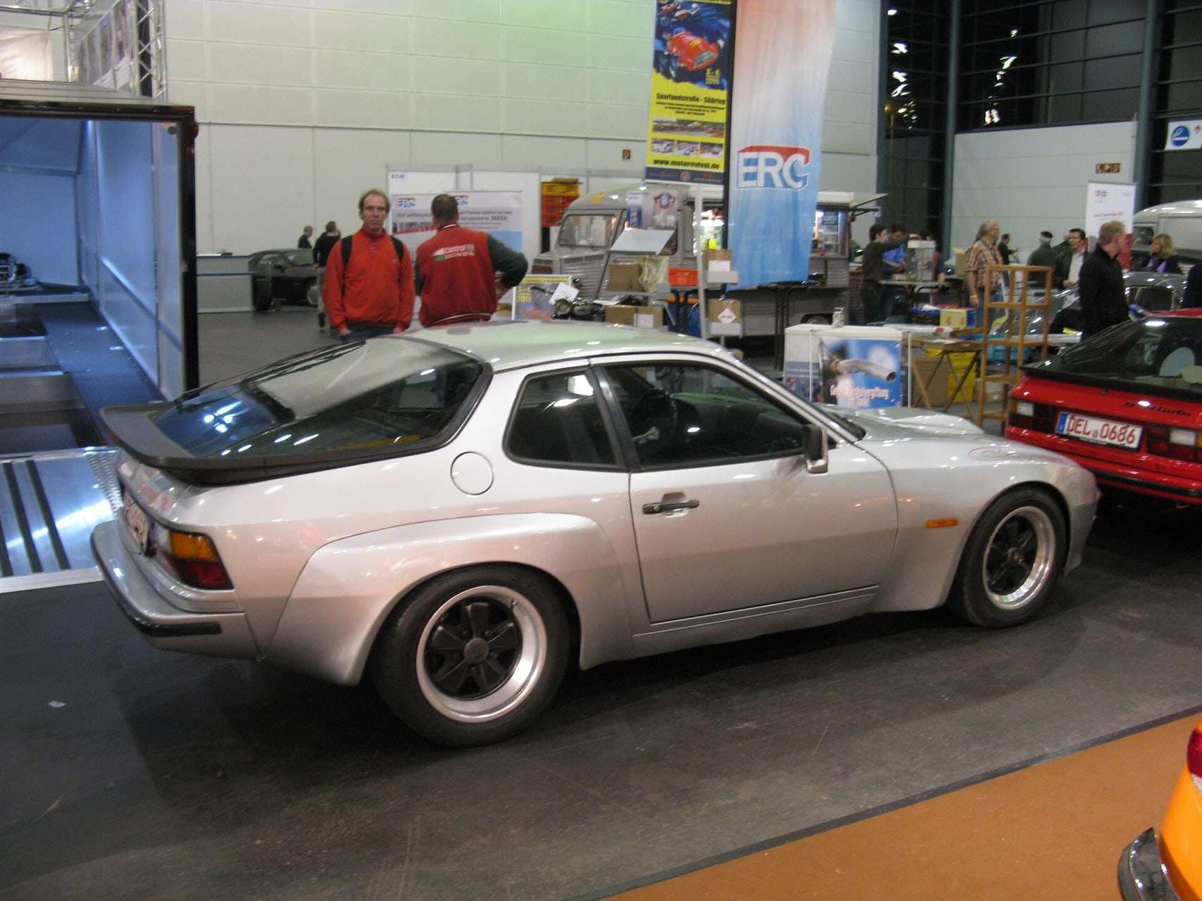 Porsche 924 Carrera GT rear three-quarter view