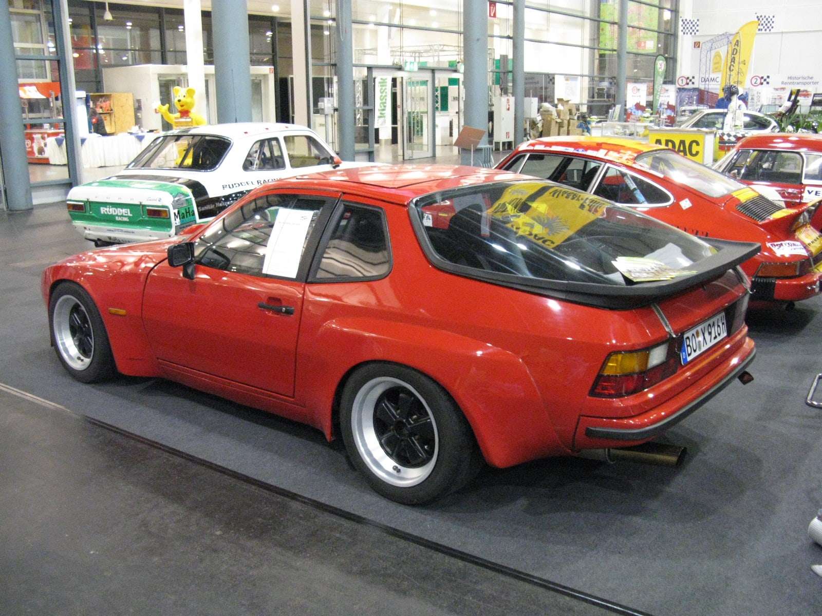 Porsche 924 Carrera GT side profile