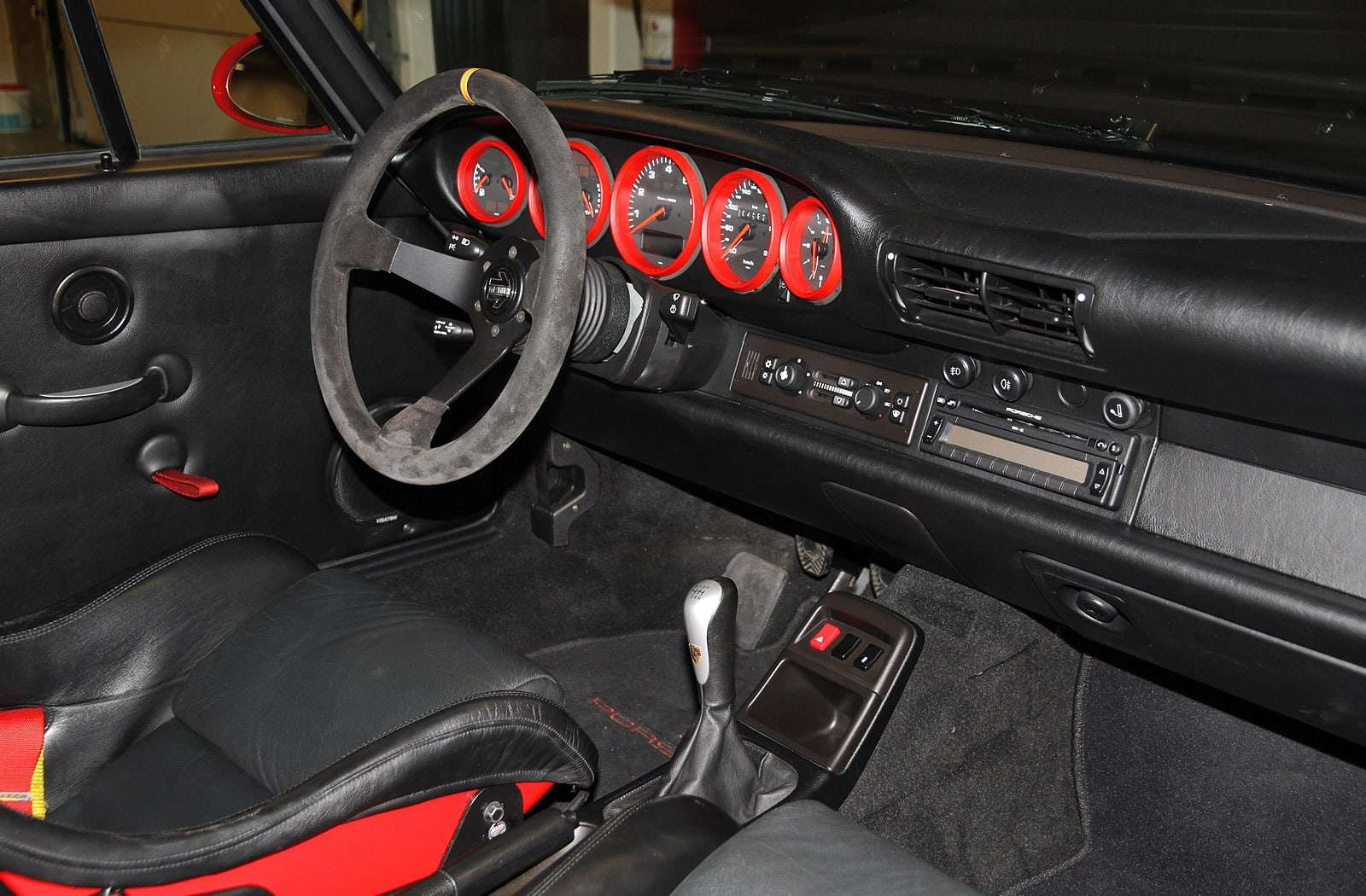1996 Porsche 911 993 GT2 interior