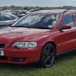 Volvo V70 R front three-quarter view