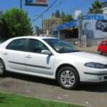 Renault Laguna II Phase 2 hatchback, shown as a generation illustration