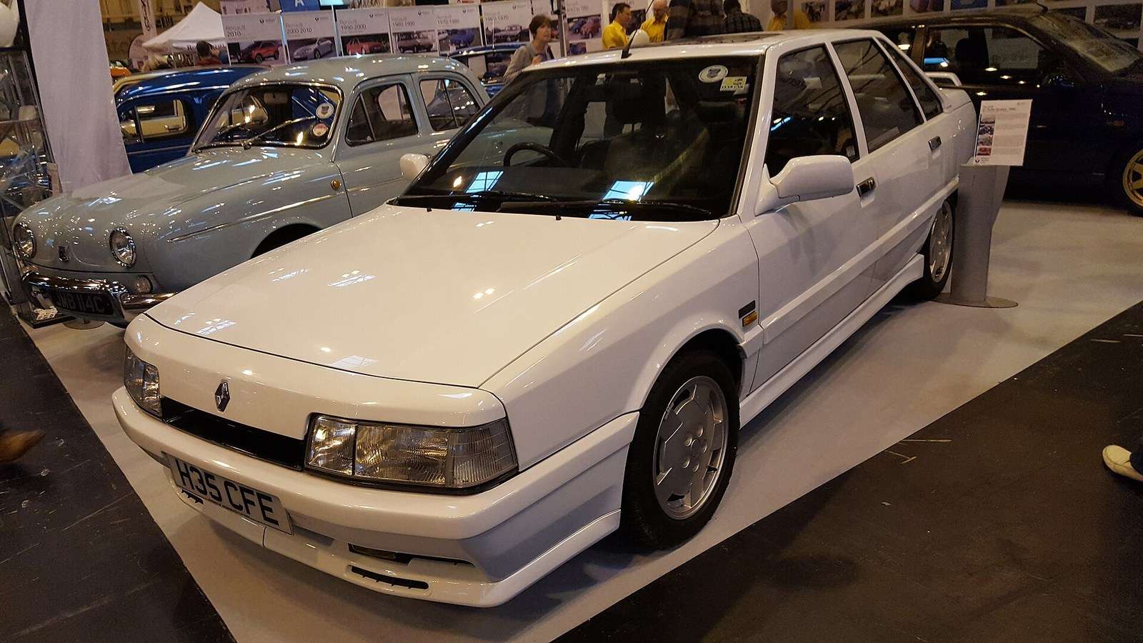 1990 Renault 21 Turbo Quadra at a classic-car show