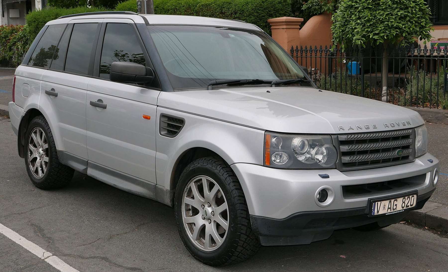 Early Range Rover Sport L320