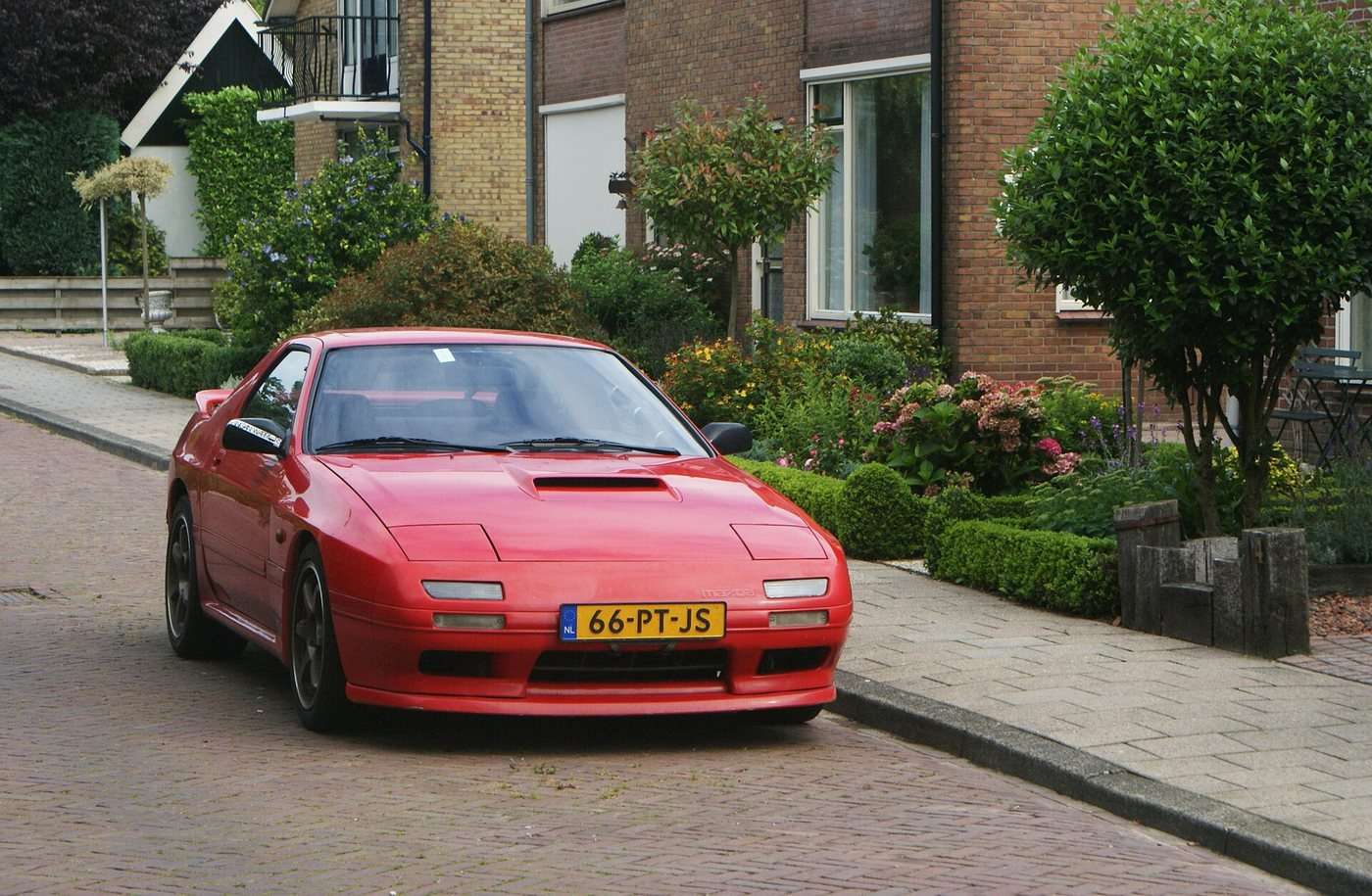 Later Mazda RX-7 FC Turbo II