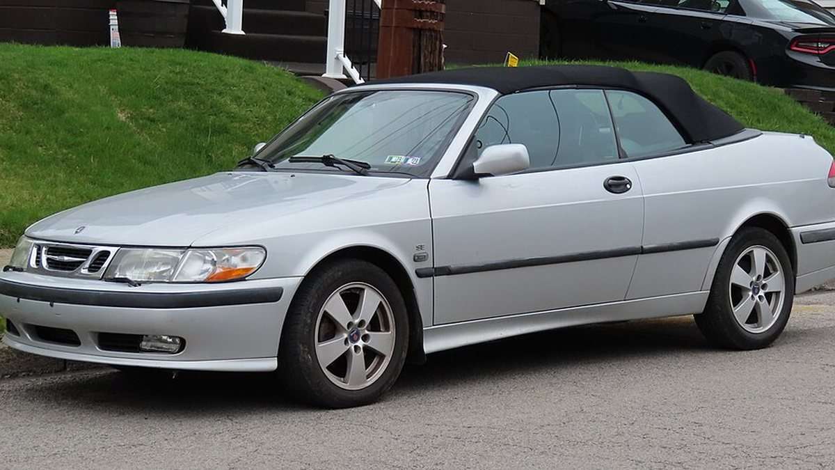 Saab 9-3 Convertible: Generations, Roof Problems and Buying Guide