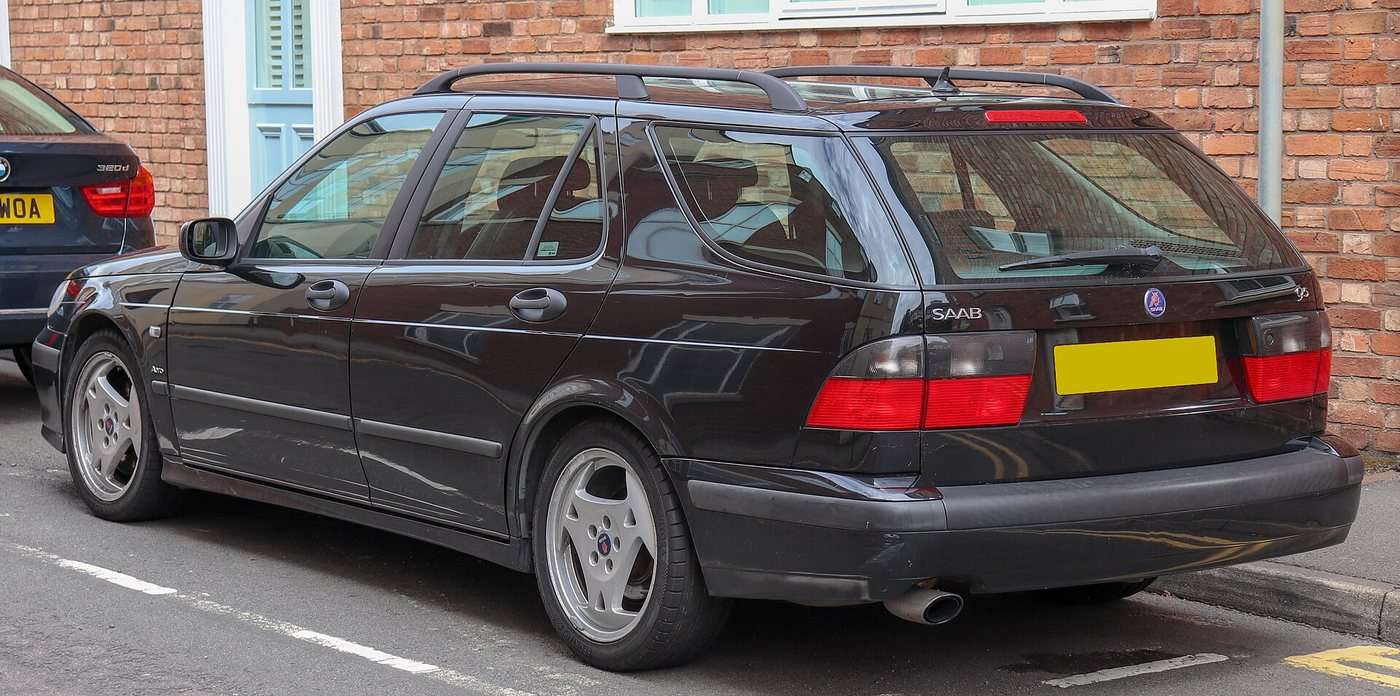 Saab 9-5 Aero estate rear view