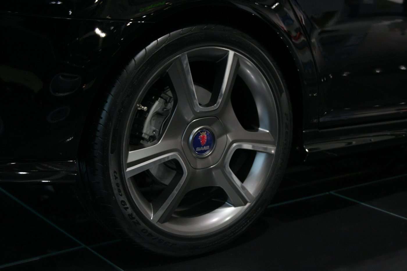 Saab 9-3 Turbo X alloy wheel