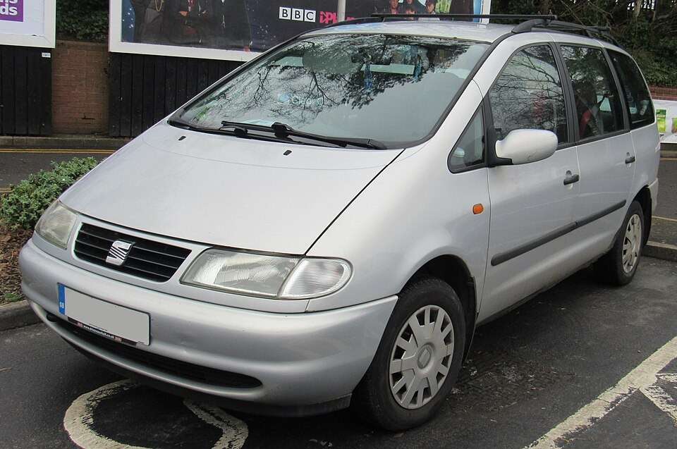 1997 SEAT Alhambra 1.9 TDI front view