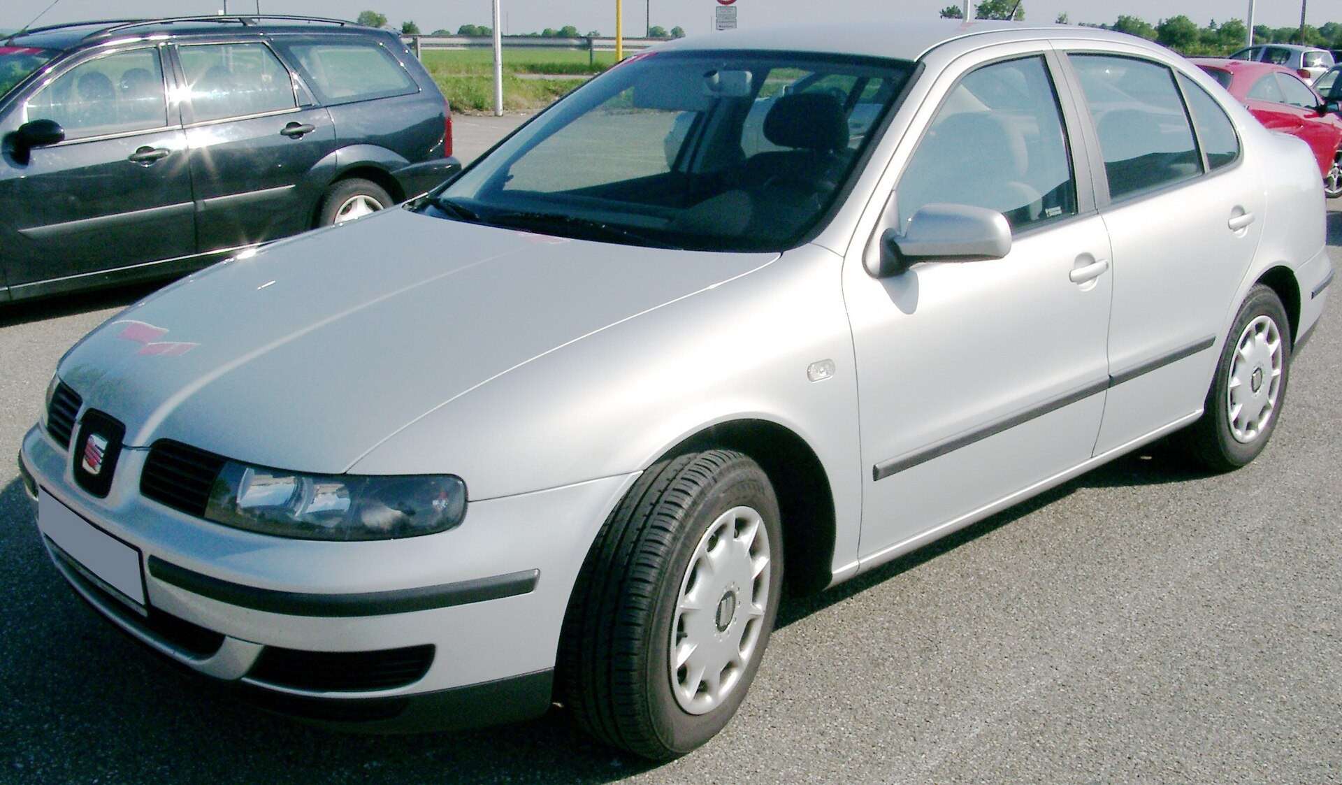 SEAT Toledo Mk2 front view