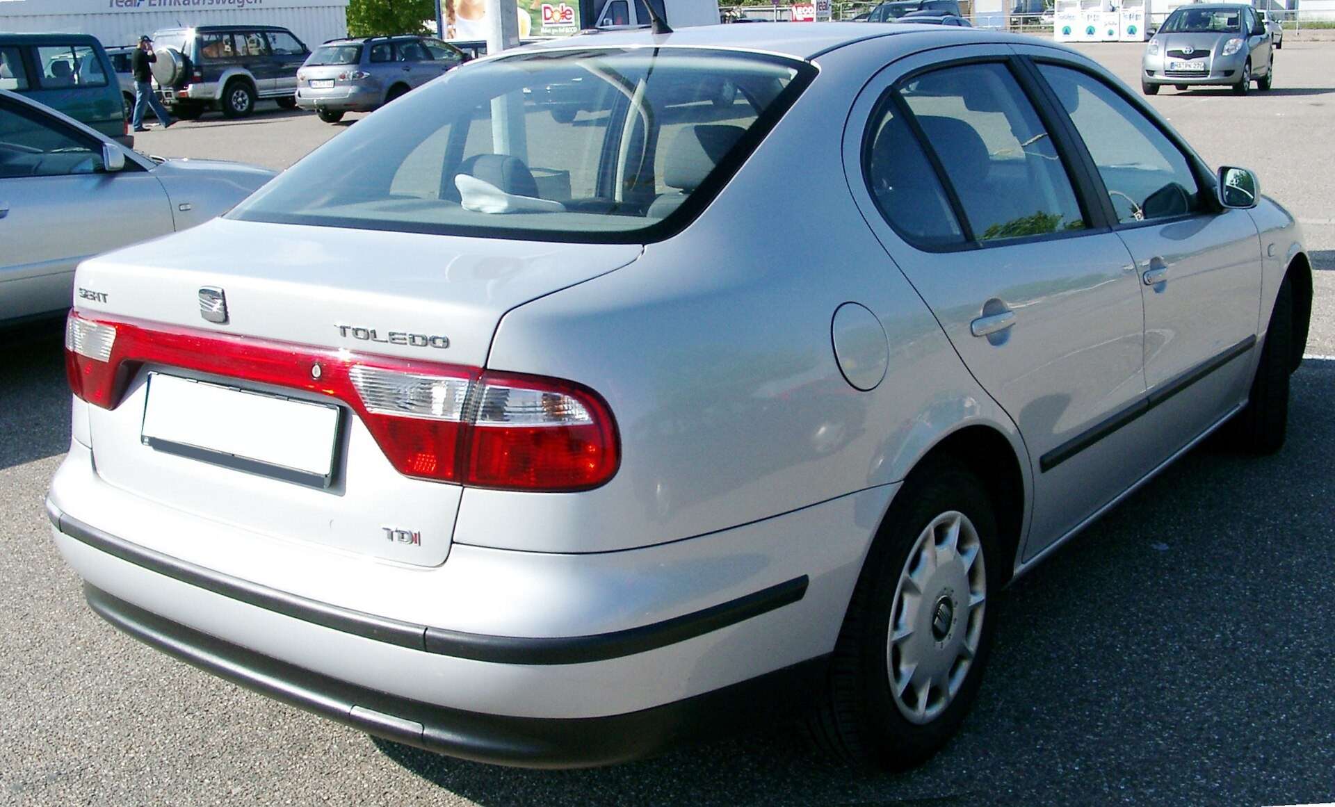 SEAT Toledo Mk2 rear view
