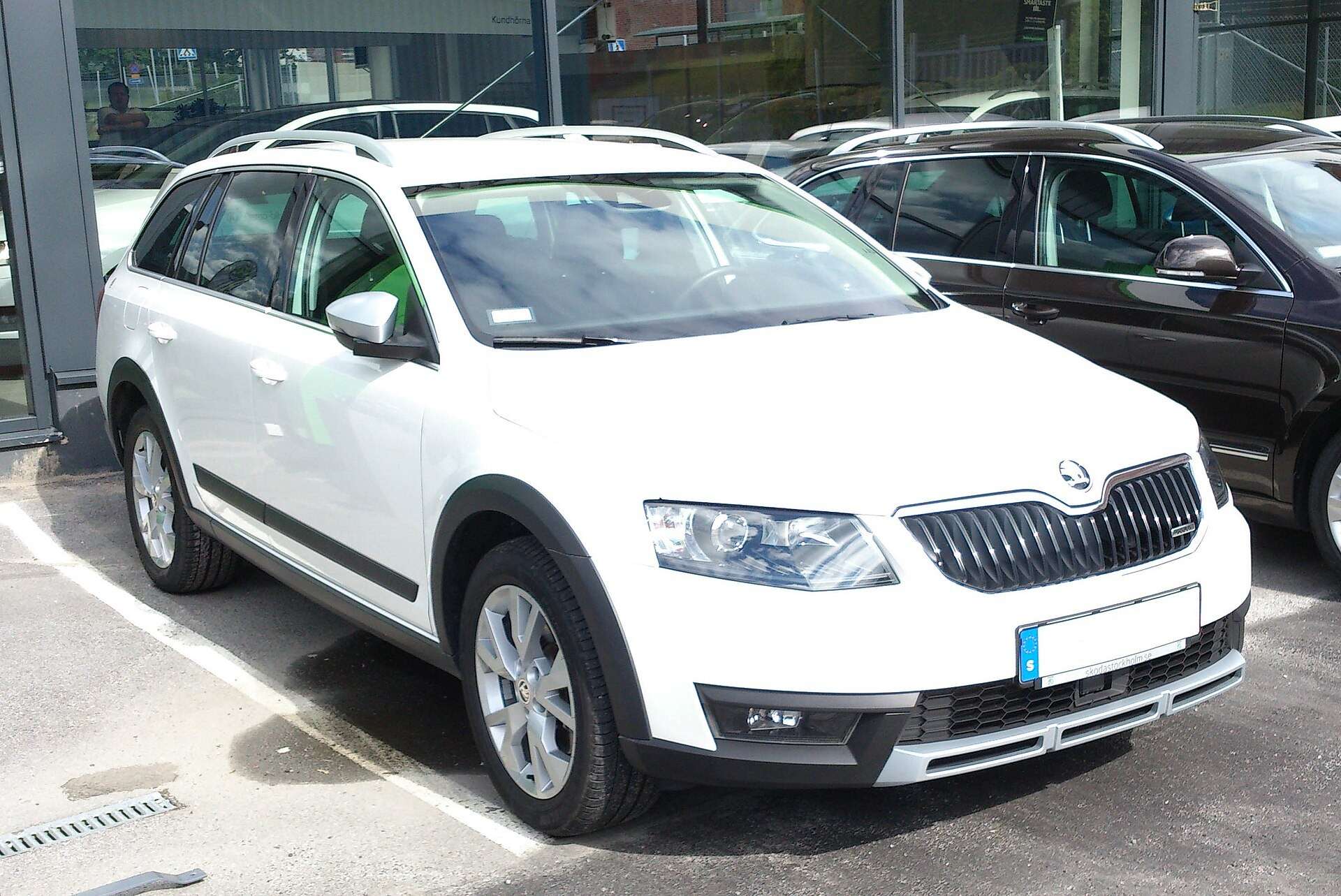 Third-generation Škoda Octavia Scout profile