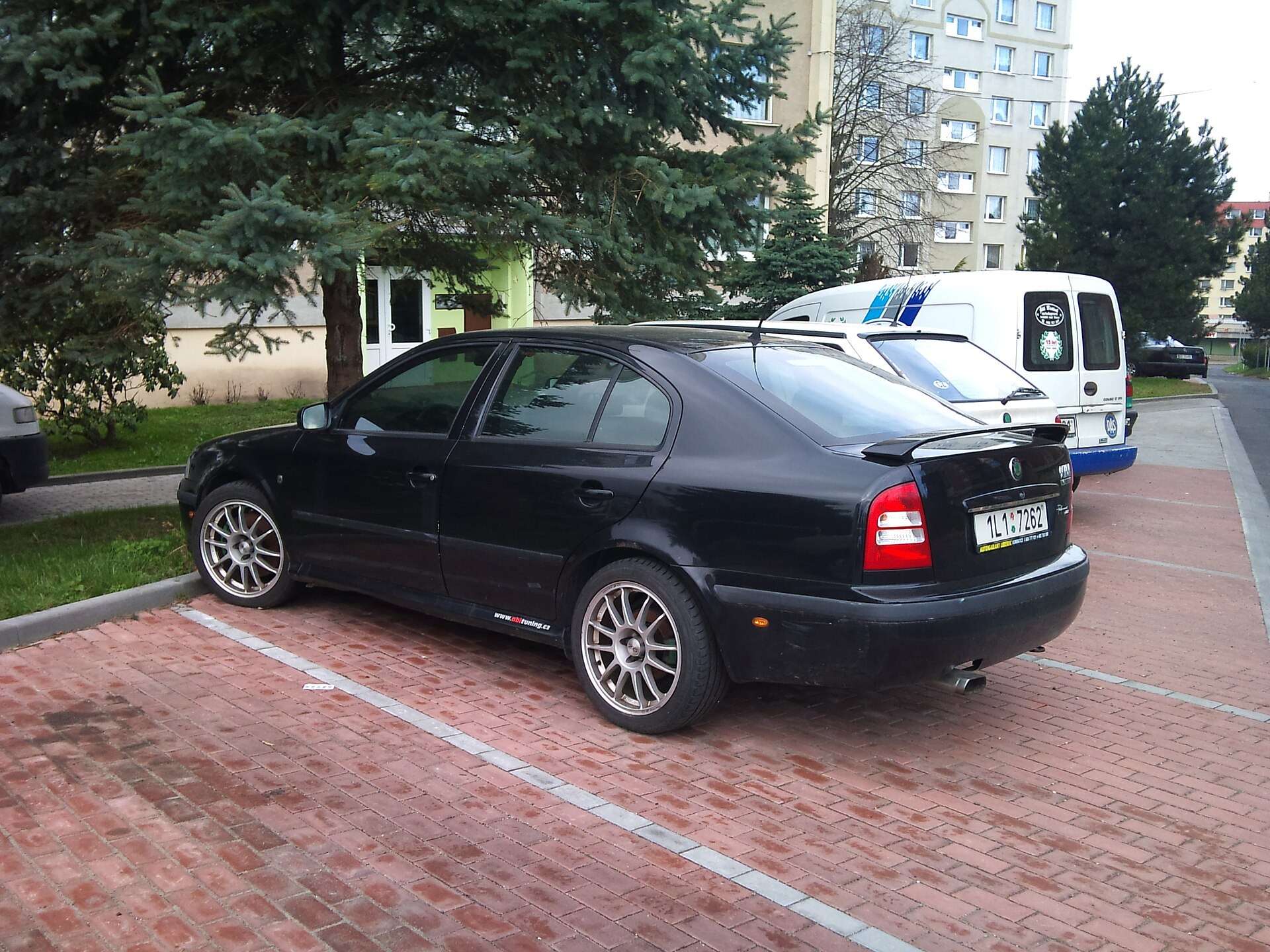 Škoda Octavia I RS side profile