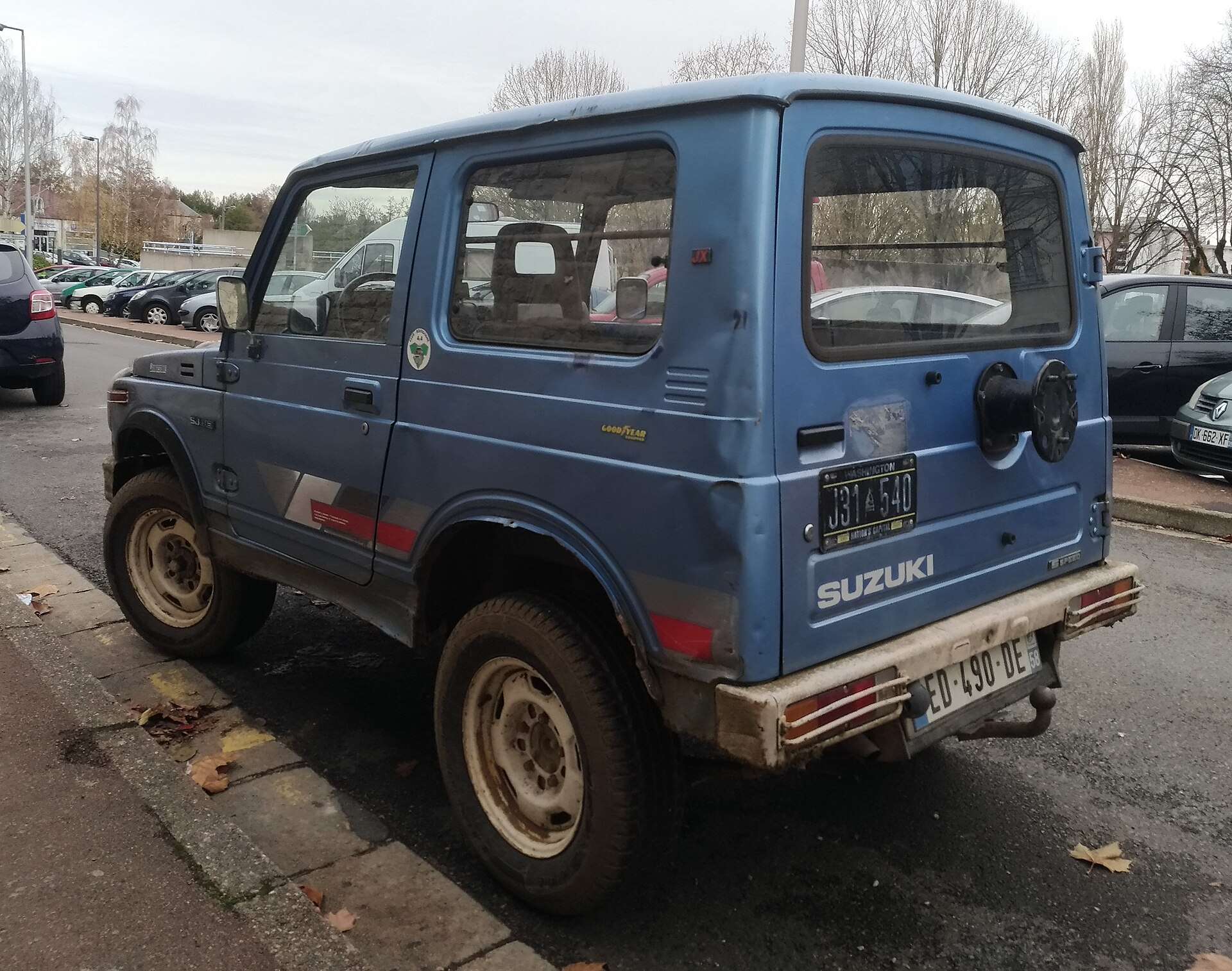 Suzuki Samurai SJ413 in standard road trim