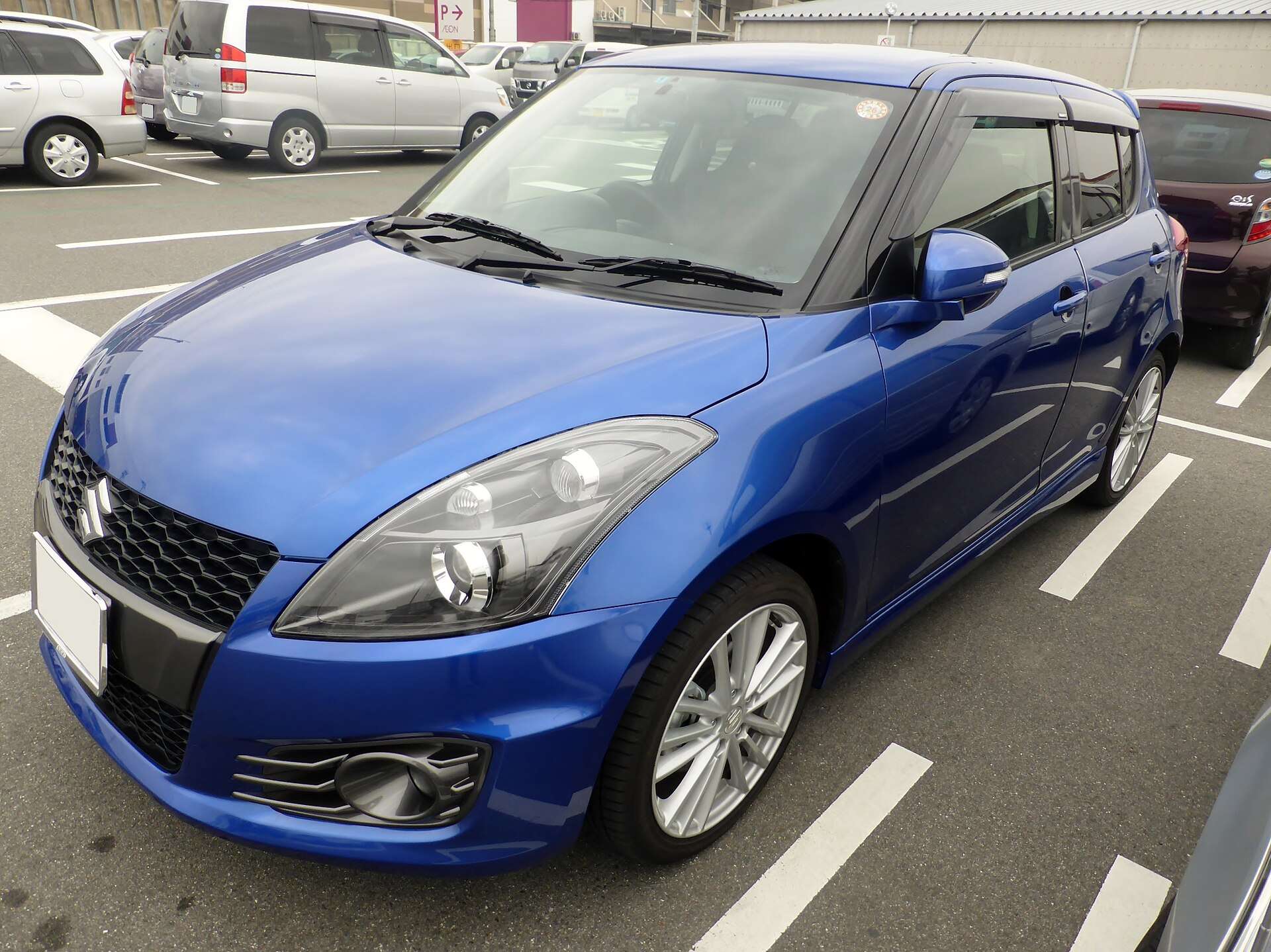 Second-generation Suzuki Swift Sport ZC32S front view