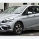 2016 F45 216d SE Active Tourer, front three-quarter view