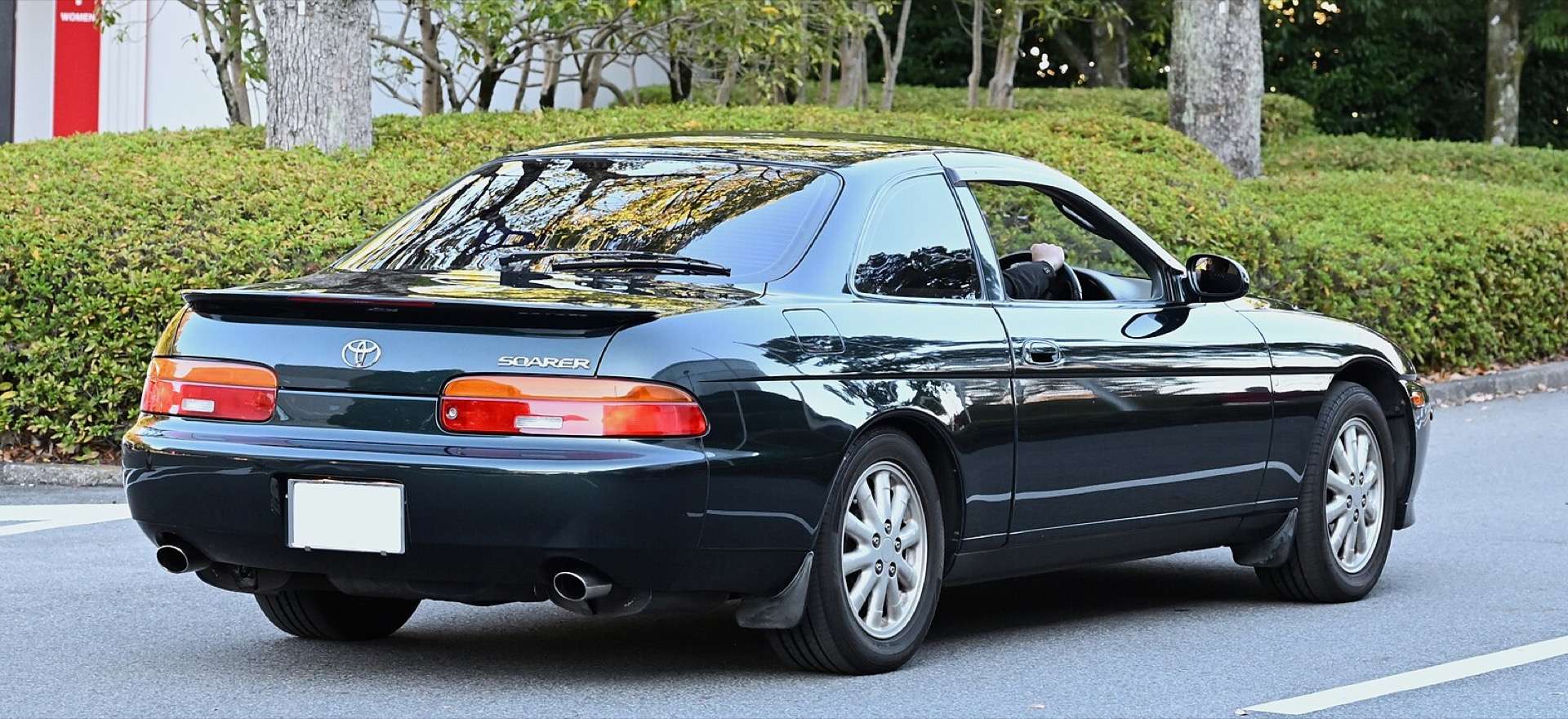 Toyota Soarer Z30 rear three-quarter view