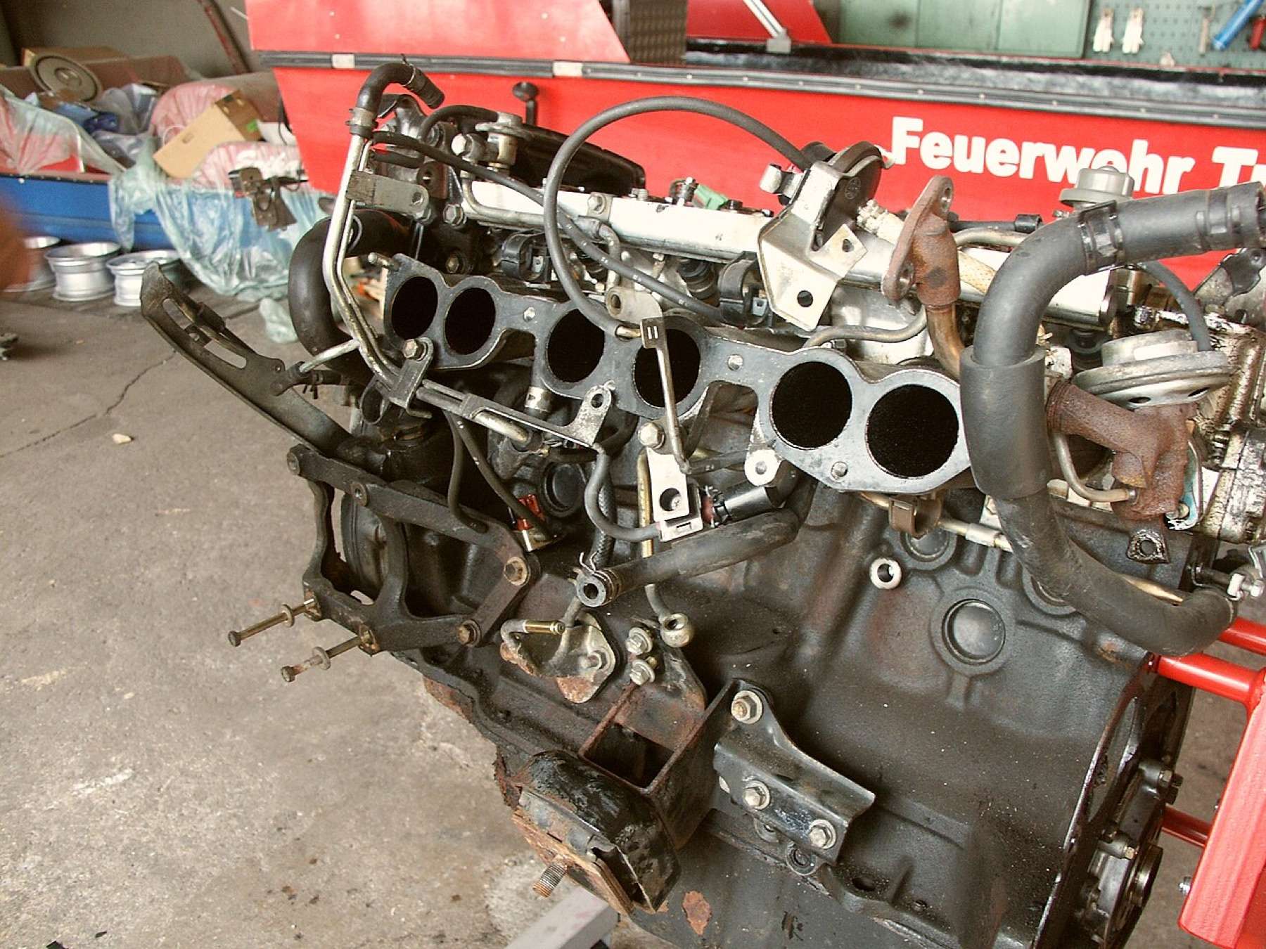 Toyota 7M-GTE turbocharged straight-six engine